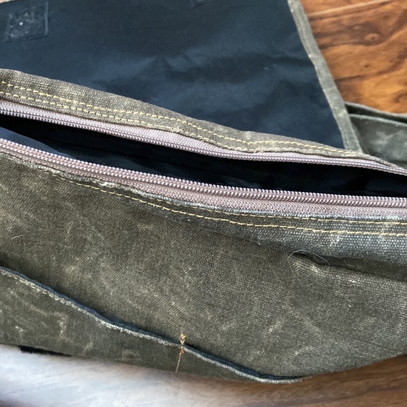 Girly themed shoulder/ laptop bag - Picture 10 of 10